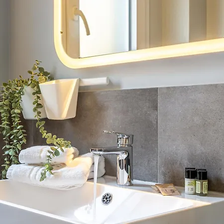Апартаменты Iflat Vatican New Bright & Comfy 3 Bedroom