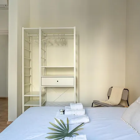 Апартаменты Iflat Vatican New Bright & Comfy 3 Bedroom Рим