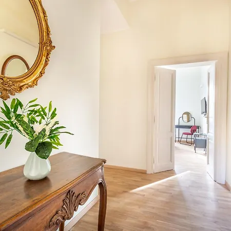 Iflat Vatican New Bright & Comfy 3 Bedroom Рим