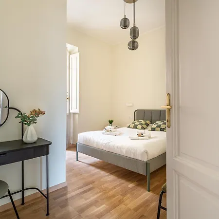 Iflat Vatican New Bright & Comfy 3 Bedroom Апартаменты