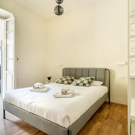Апартаменты Iflat Vatican New Bright & Comfy 3 Bedroom