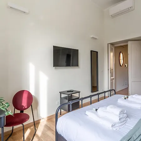 Апартаменты Iflat Vatican New Bright & Comfy 3 Bedroom Рим